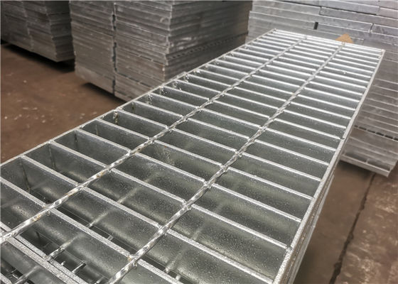 ISO9001 ধাপ বোর্ড জালিত স্টিল গ্রেটিং ওয়াকওয়ে চাপ প্রতিরোধের Wালাই