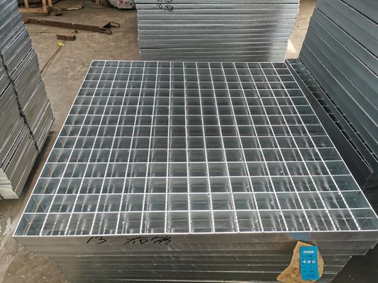 ড্রাইভওয়ে ওয়াকওয়ের জন্য 32x3 মিমি গ্যালভানাইজড স্টিল গ্রেটিং প্লেট সোয়েজ লক করা আছে