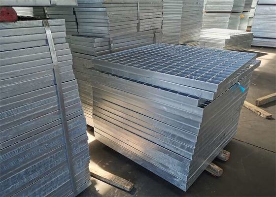 রাসায়নিক উদ্ভিদ হট ডিপ গ্যালভানাইজড স্টিল গ্রেটিং 1 মিটার সেরেটেড শীট